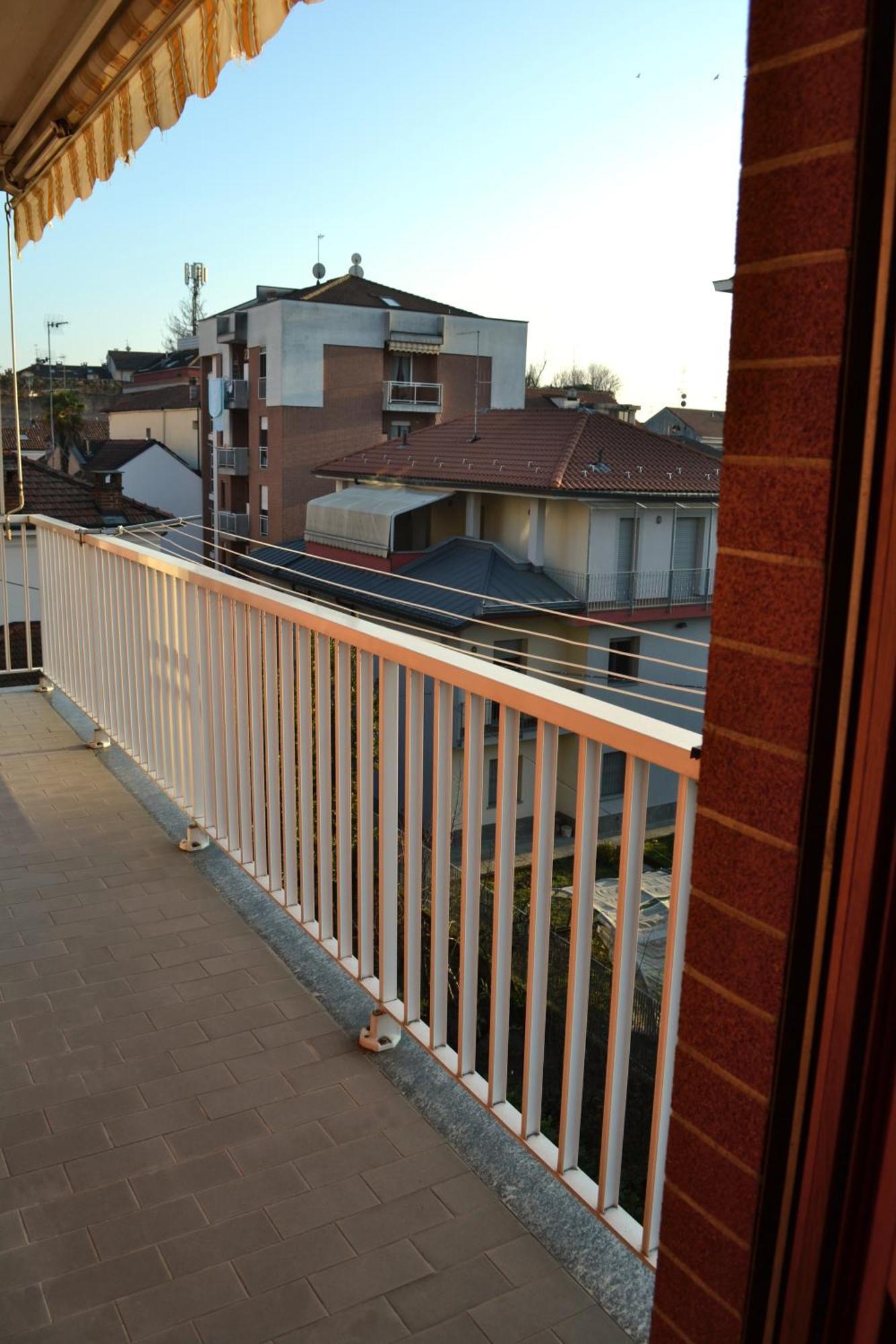 La Dolce Vita - Appartamento Con Parcheggio Privato Vicino Al Centro E All'Ospedale Asti Exteriör bild