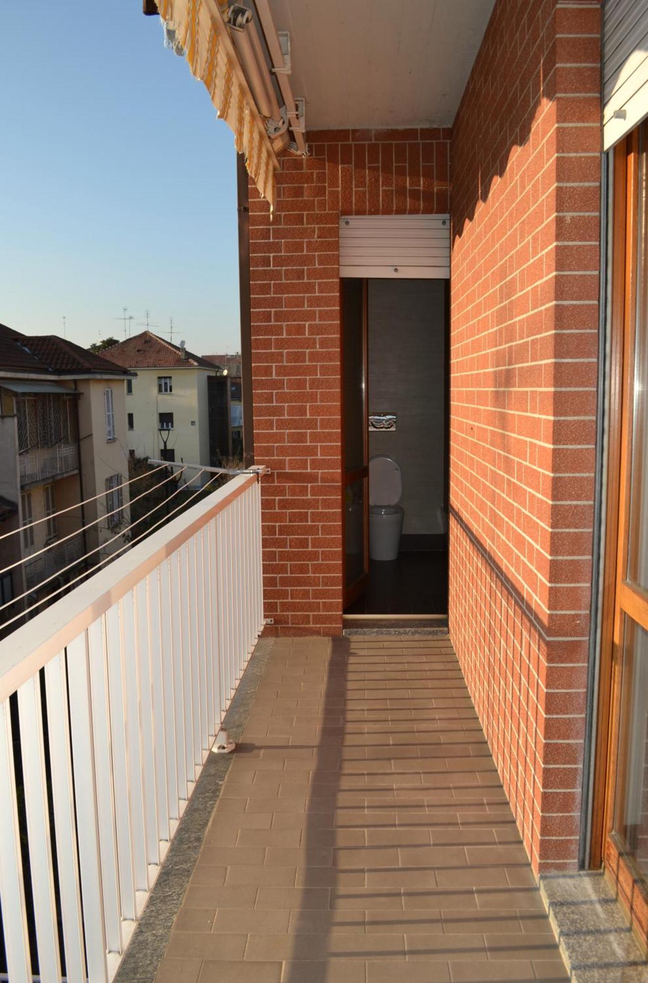 La Dolce Vita - Appartamento Con Parcheggio Privato Vicino Al Centro E All'Ospedale Asti Exteriör bild